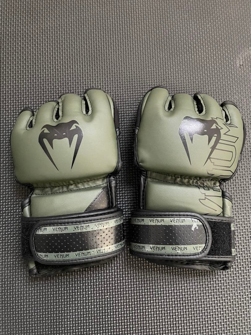 venum MMA グローブ