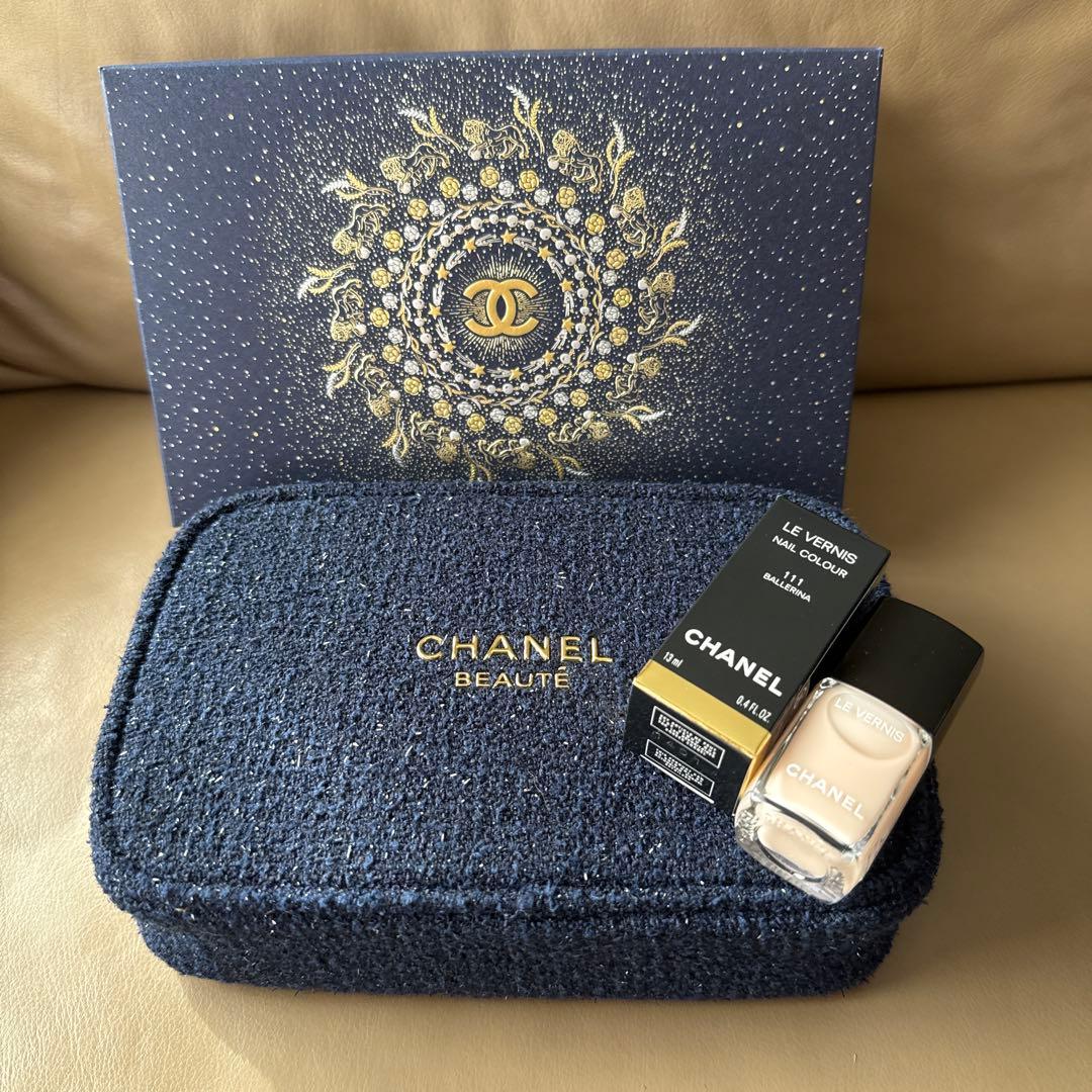 CHANEL Xmasコフレ♡ノベルティポーチ♡ネイルカラー付き