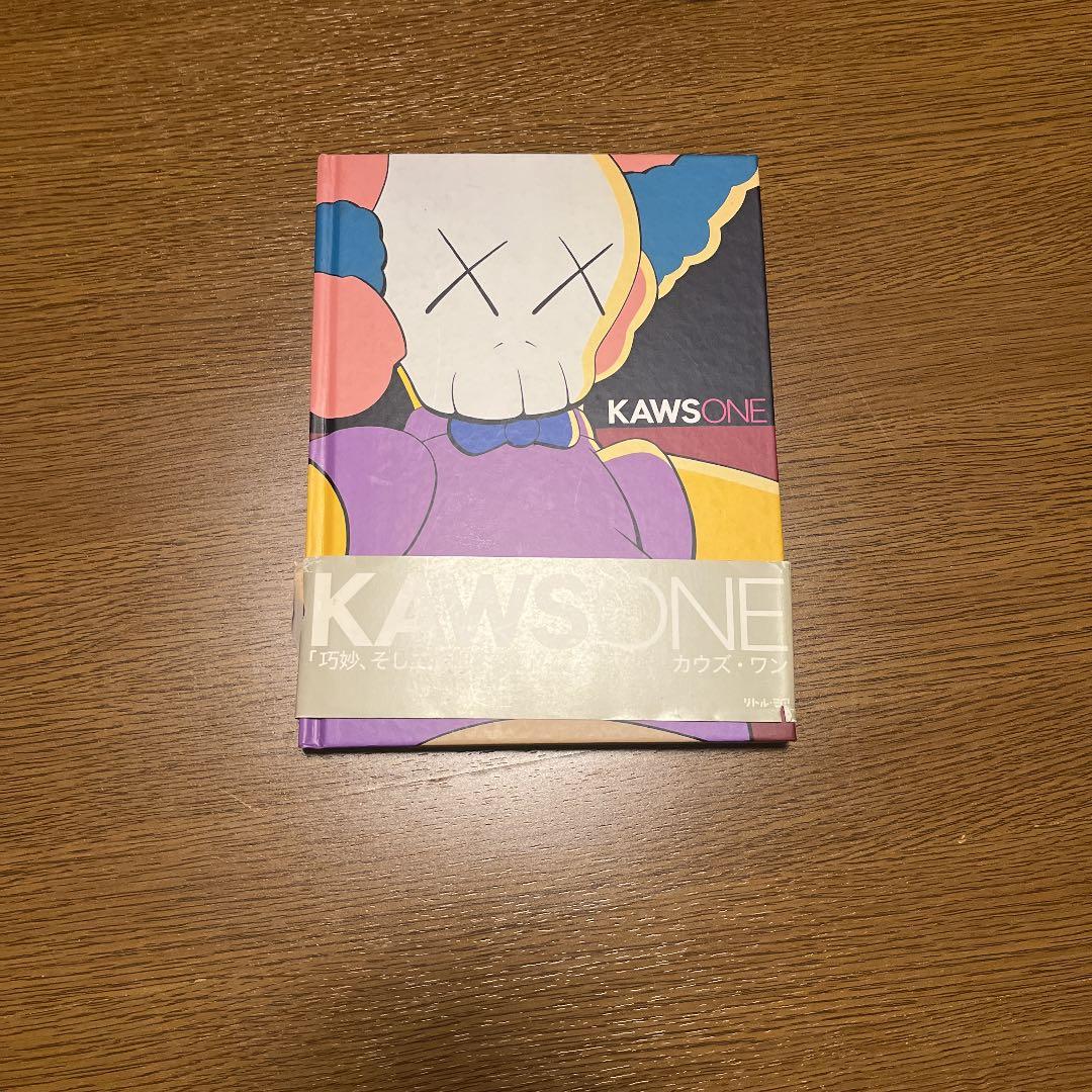 KAWSONE カウズ　アート　カウズ初版